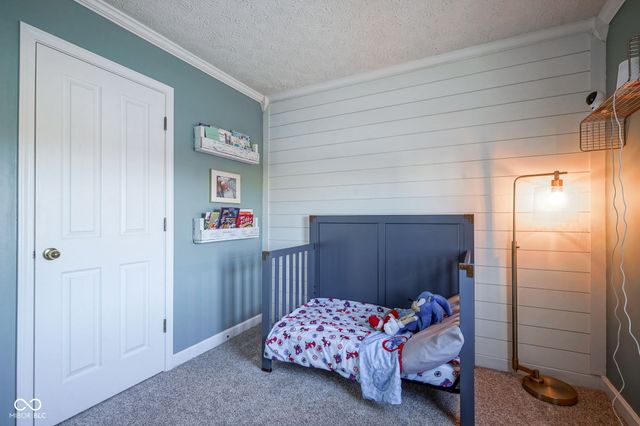 6626 Manchester Dr, Fishers, IN 46038