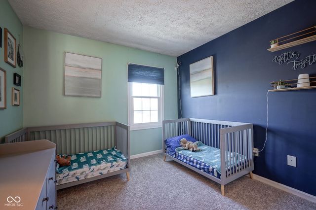 6626 Manchester Dr, Fishers, IN 46038