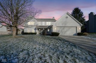 6626 Manchester Dr, Fishers, IN 46038