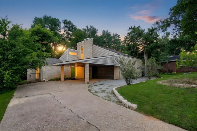 600 Eastcliff Drive, Euless, TX 76040