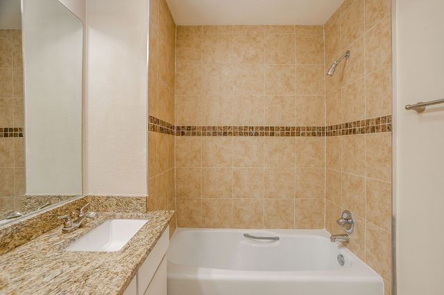 600 Eastcliff Drive, Euless, TX 76040