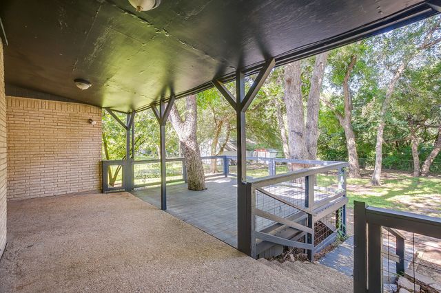 600 Eastcliff Drive, Euless, TX 76040