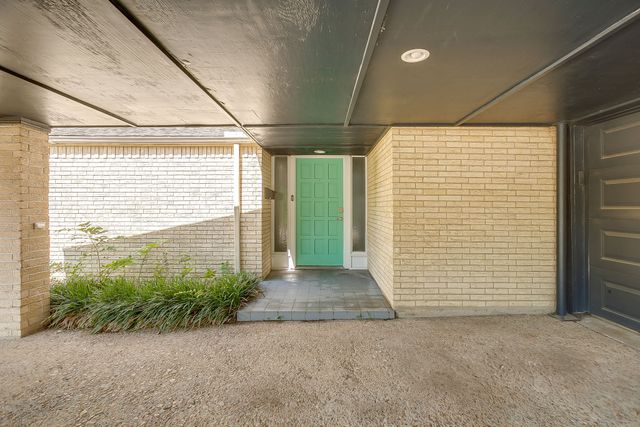 600 Eastcliff Drive, Euless, TX 76040