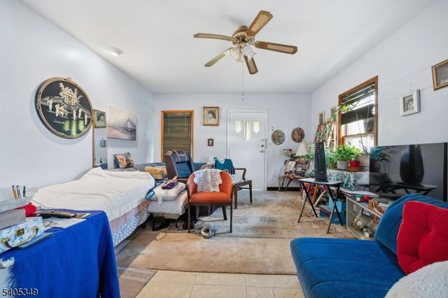 37 Raritan Rd, Linden City, NJ 07036