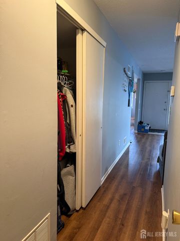 7 Foxtail Lane, South Brunswick, NJ 08852