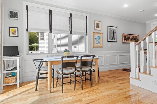 176 Elm Street 2, Amesbury, MA 01913