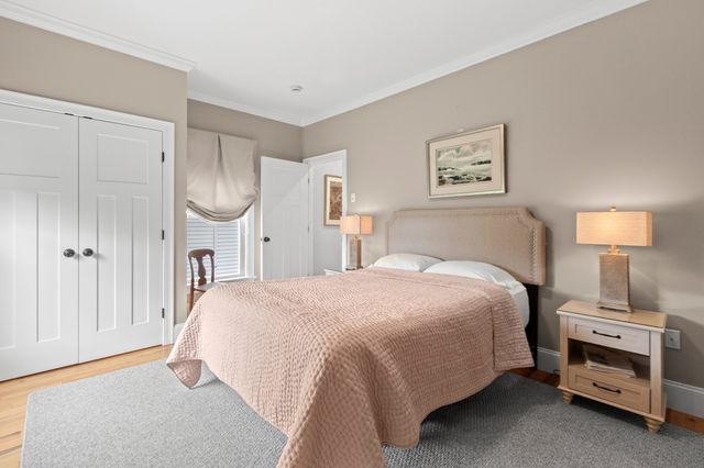 176 Elm Street 2, Amesbury, MA 01913