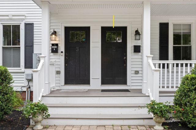 176 Elm Street 2, Amesbury, MA 01913