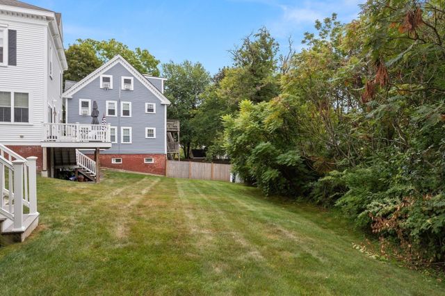 176 Elm Street 2, Amesbury, MA 01913
