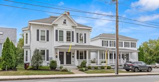 176 Elm Street 2, Amesbury, MA 01913