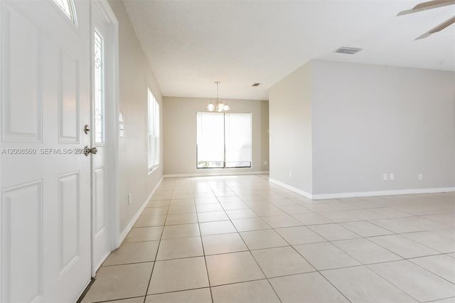 438 SE Streamlet Ave, Port St. Lucie, FL 34983
