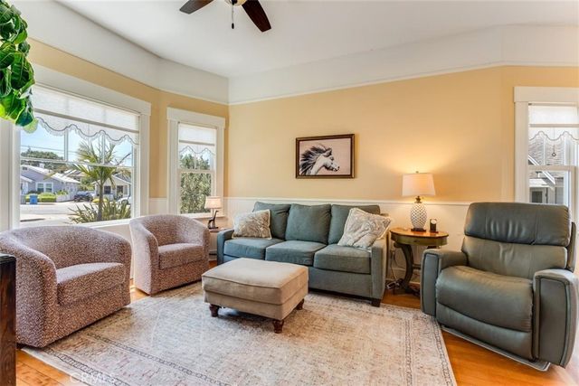 370 Islay, San Luis Obispo, CA 93401