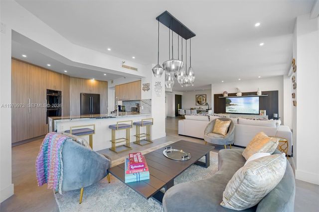 3802 NE 207th St 1101, Aventura, FL 33180