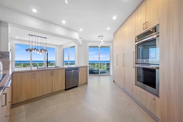 3802 NE 207th St 1101, Aventura, FL 33180