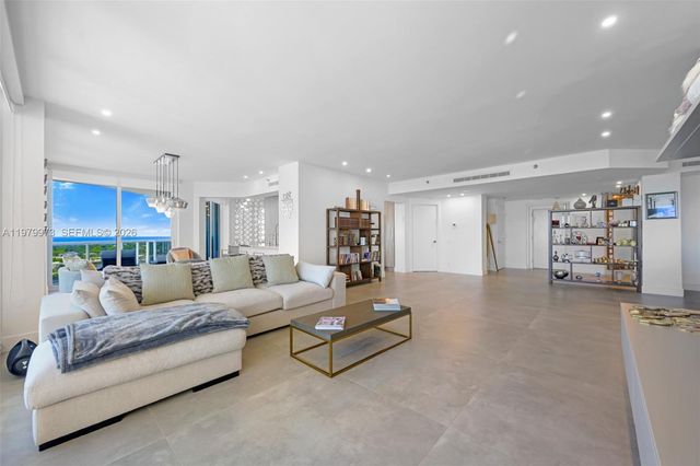 3802 NE 207th St 1101, Aventura, FL 33180