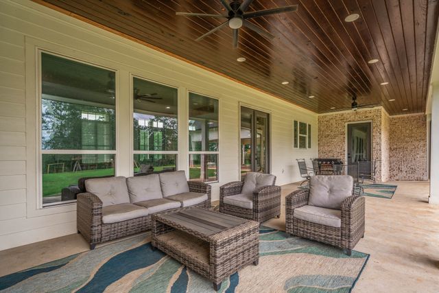 3333 State Hwy 204, Jacksonville, TX 75766