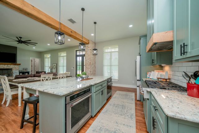 3333 State Hwy 204, Jacksonville, TX 75766