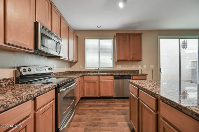 2185 S Sanders Drive, Gilbert, AZ 85295