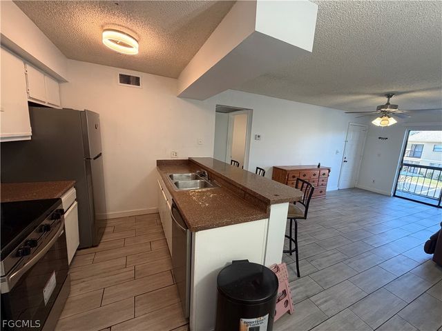 5329 Summerlin RD 2911, Fort Myers, FL 33919