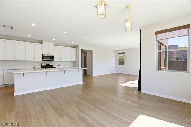 6938 Fordham Creek Street, North Las Vegas, NV 89084