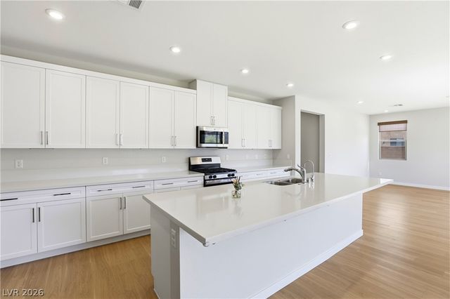 6938 Fordham Creek Street, North Las Vegas, NV 89084