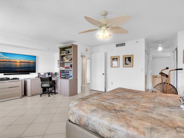 12511 Imperial Isle Drive 402, Boynton Beach, FL 33437
