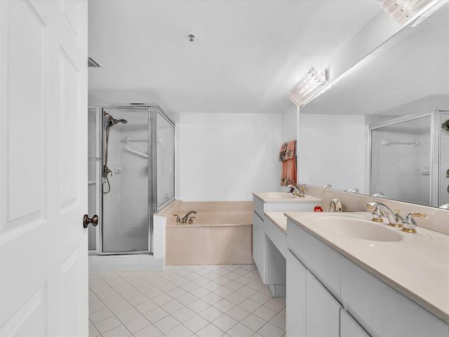 12511 Imperial Isle Drive 402, Boynton Beach, FL 33437
