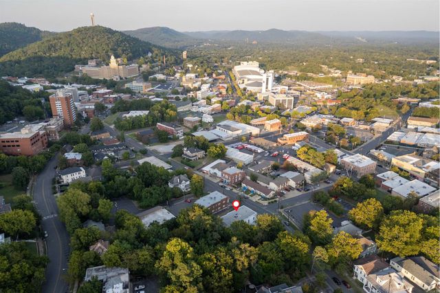 400 & 402 Quapaw Avenue, Hot Springs, AR 71901