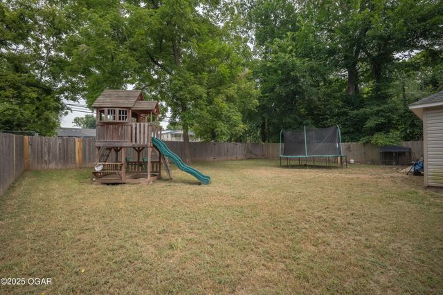 603 S Spring Street, Grove, OK 74344