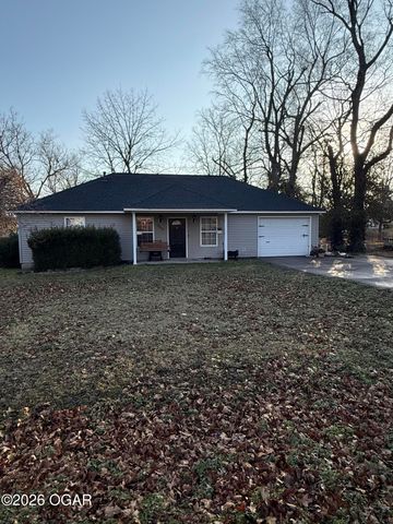 603 S Spring Street, Grove, OK 74344