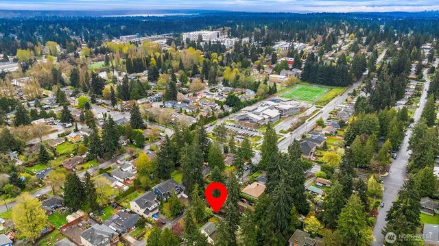 15527 Wallingford Avenue N, Shoreline, WA 98133