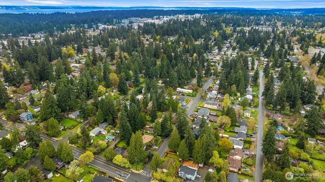 15527 Wallingford Avenue N, Shoreline, WA 98133