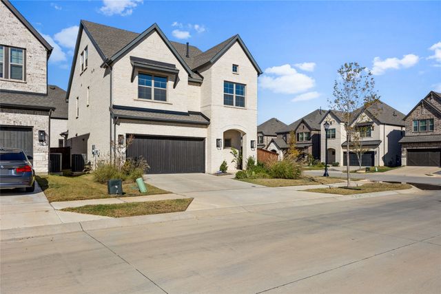 700 Red Fork Drive, Lewisville, TX 75056