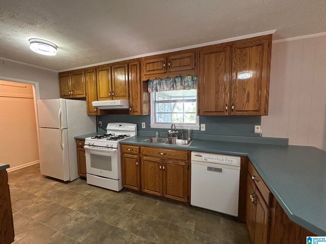 1415 HERNDON DRIVE, Weaver, AL 36277