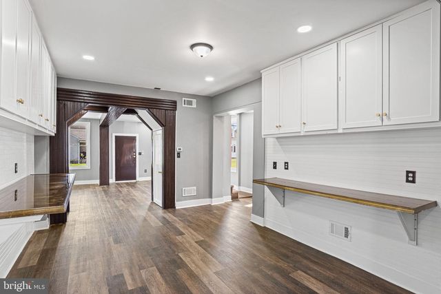 283 N LOCUST POINT ROAD, Mechanicsburg, PA 17050