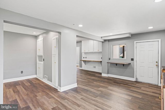 283 N LOCUST POINT ROAD, Mechanicsburg, PA 17050