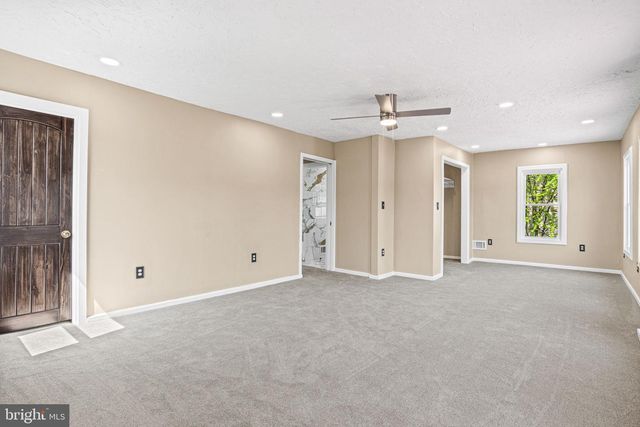 283 N LOCUST POINT ROAD, Mechanicsburg, PA 17050