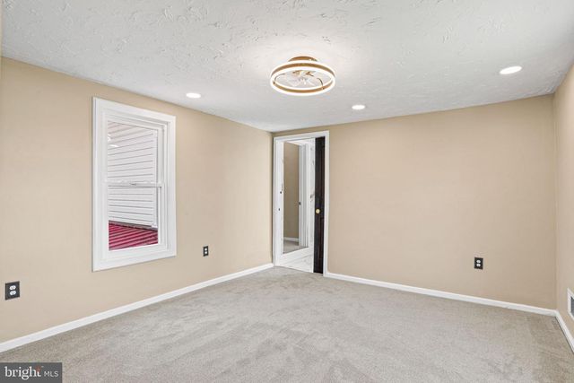283 N LOCUST POINT ROAD, Mechanicsburg, PA 17050