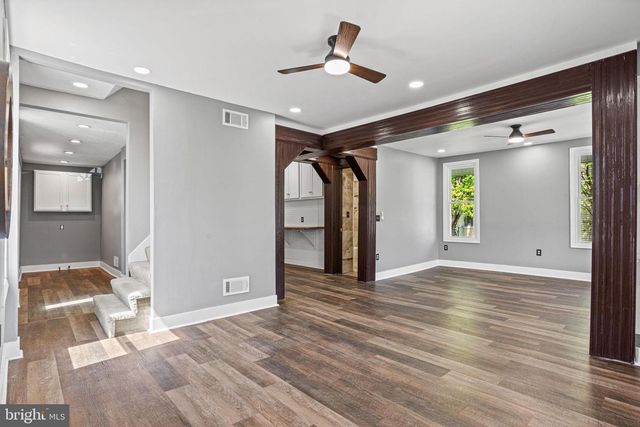 283 N LOCUST POINT ROAD, Mechanicsburg, PA 17050