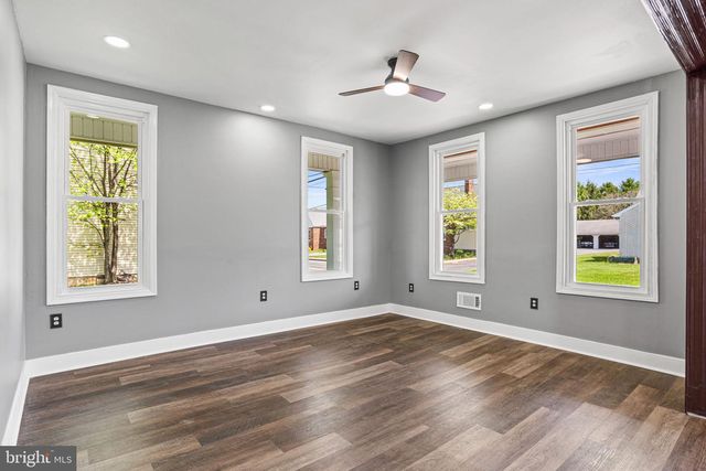 283 N LOCUST POINT ROAD, Mechanicsburg, PA 17050