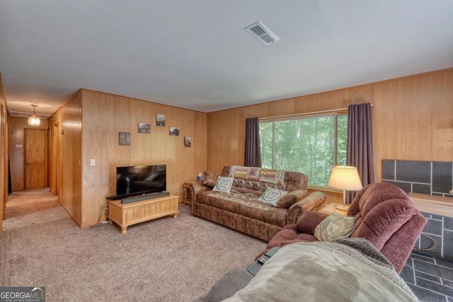 8088 Ivylog Gap Road, Young Harris, GA 30582