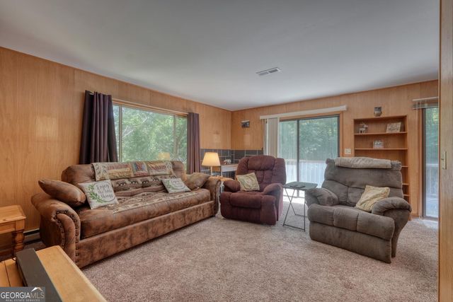8088 Ivylog Gap Road, Young Harris, GA 30582