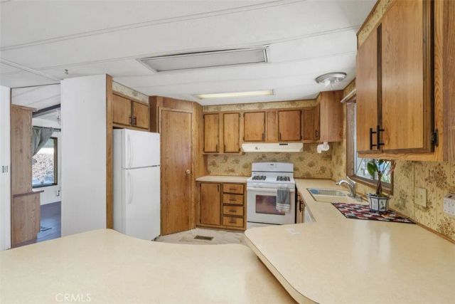 1456 E Philadelphia St Spc 89, Ontario, CA 91761