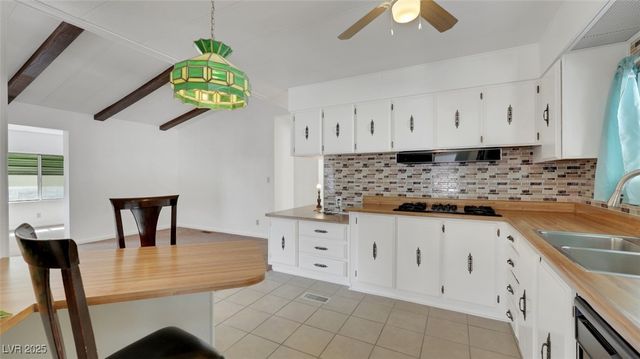 3599 Gulf Shores Drive, Las Vegas, NV 89122