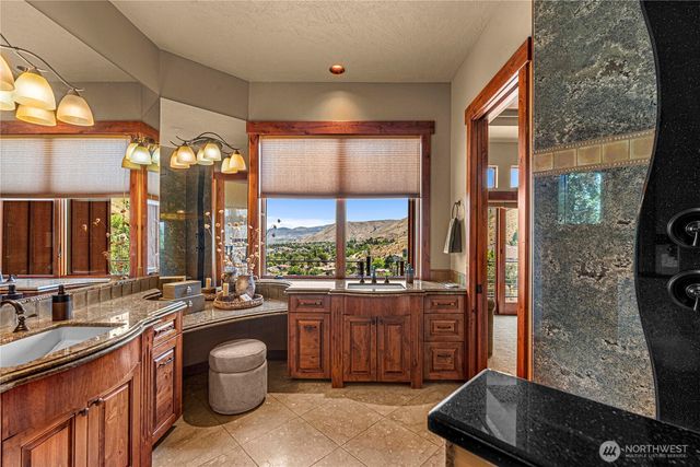 1680 Skyline Drive, Wenatchee, WA 98801