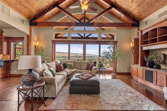 1680 Skyline Drive, Wenatchee, WA 98801