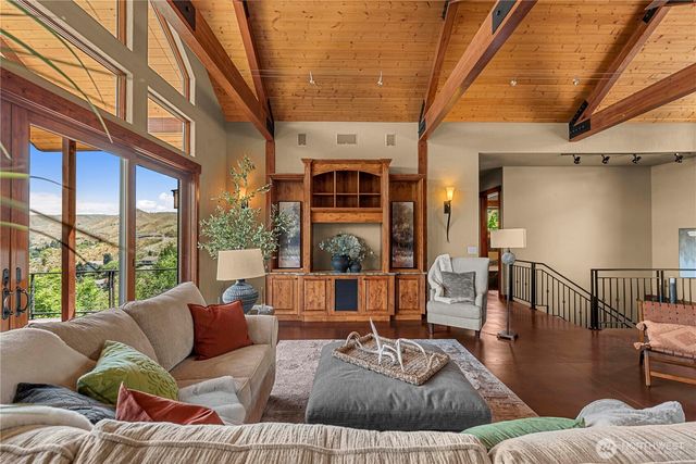 1680 Skyline Drive, Wenatchee, WA 98801