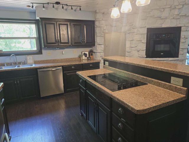 350 LAKE STREET, Scandinavia, WI 54977