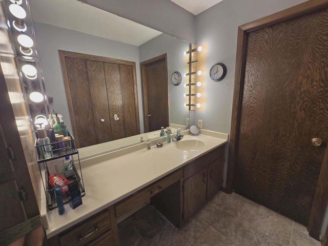 350 LAKE STREET, Scandinavia, WI 54977