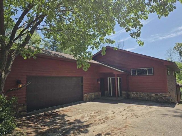 350 LAKE STREET, Scandinavia, WI 54977